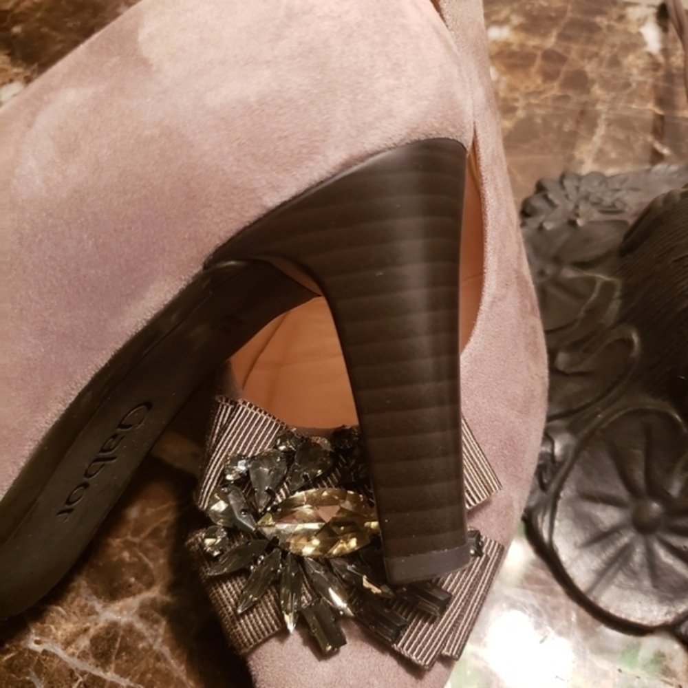 Vintage Gabor Suede Heels - Picture 8 of 11